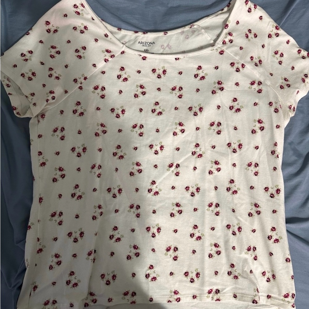 Arizona Jean Company Women's White Floral Tee
